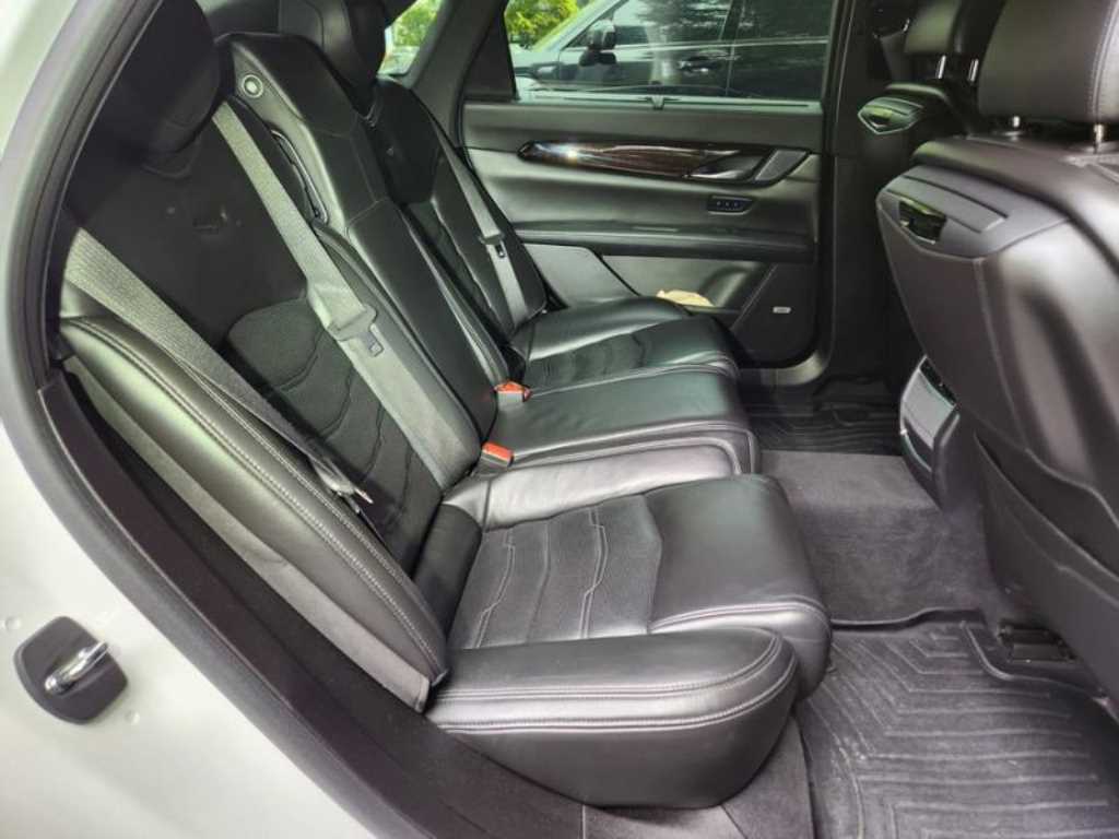 Cadillac CT6 - Vista 6