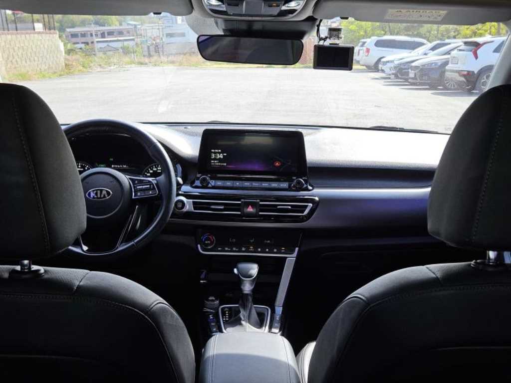 KIA Seltos - Vista 9