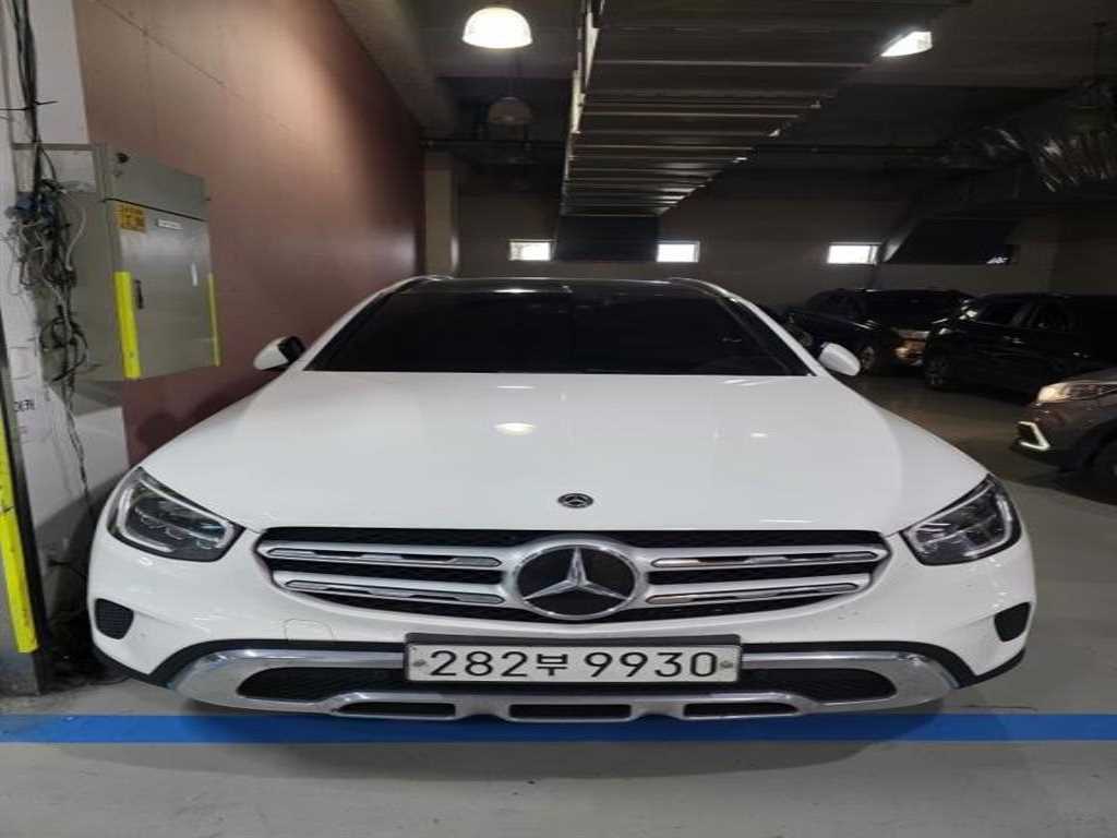 Mercedes Benz GLC Class 2020 Blanco - Importación desde Corea - HF Imports Iquique - Foto 1