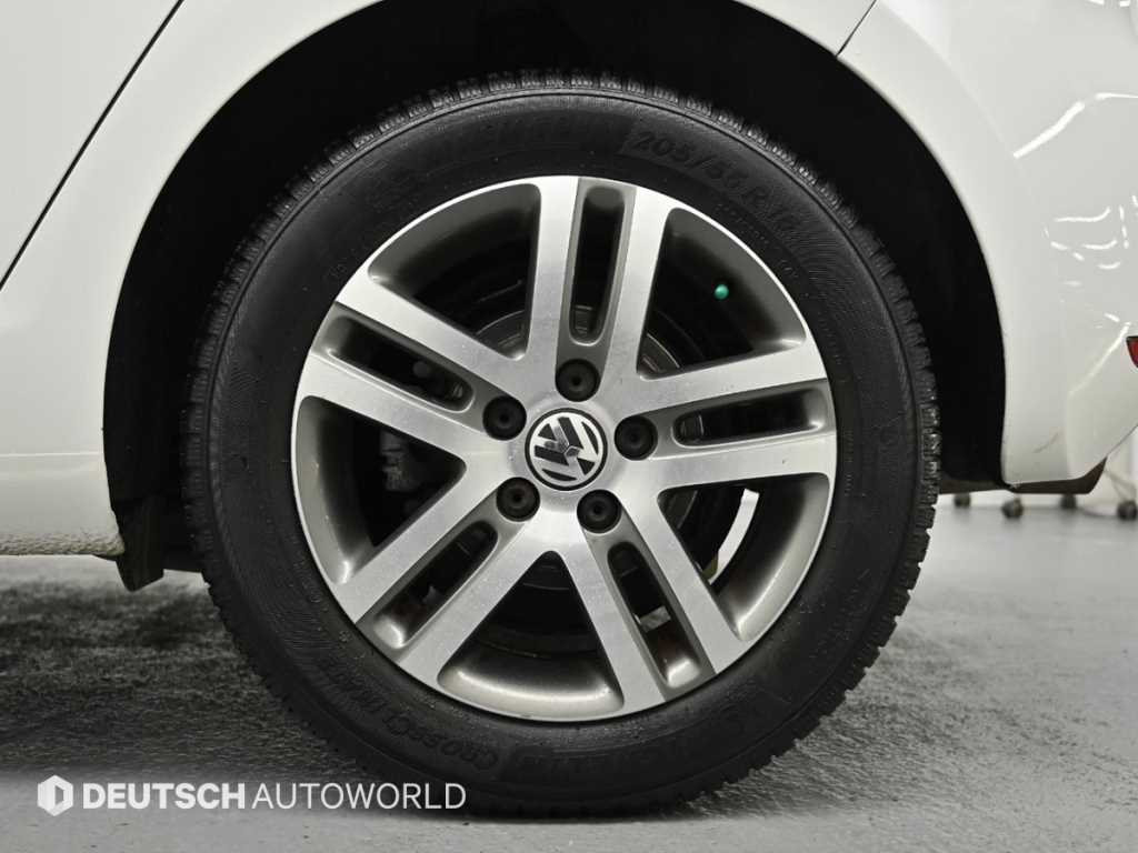 Volkswagen Golf - Vista 5