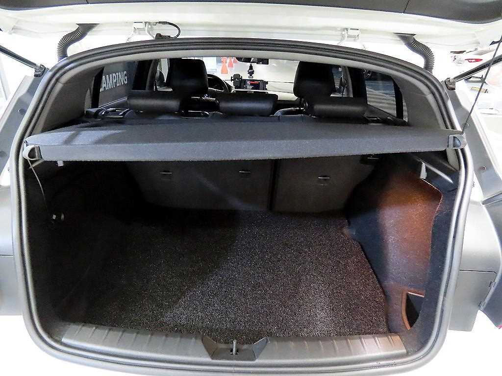 BMW 1 series 2018 Blanco - Importación desde Corea - HF Imports Iquique - Foto 17