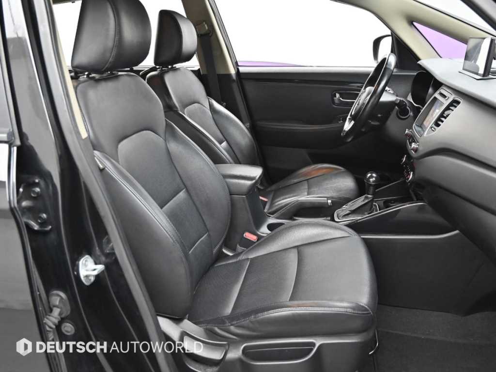 KIA Carens - Vista 10