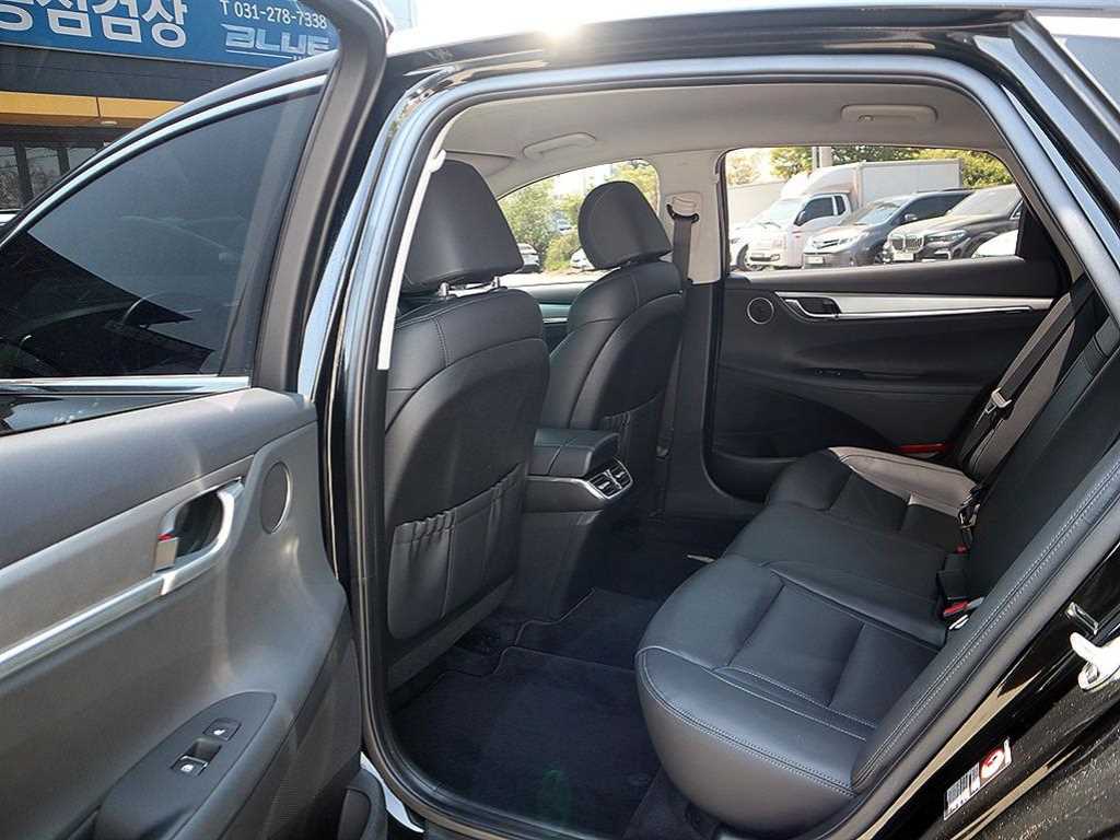 HYUNDAI Grandeur - Vista 7