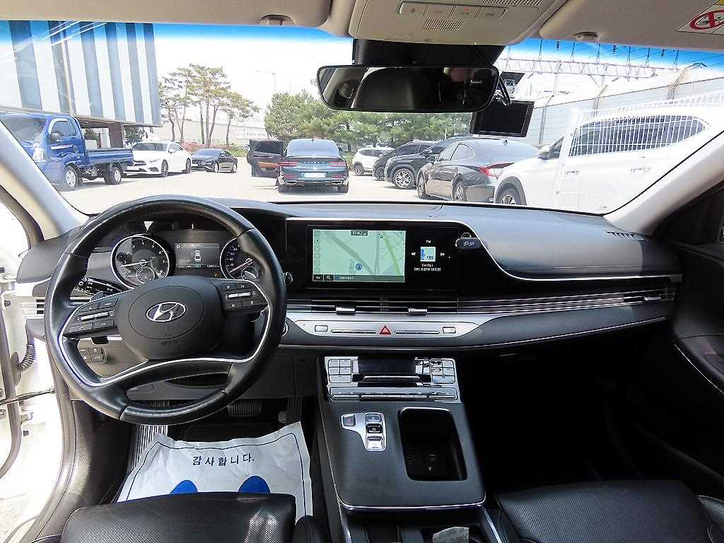 HYUNDAI Grandeur - Vista 7