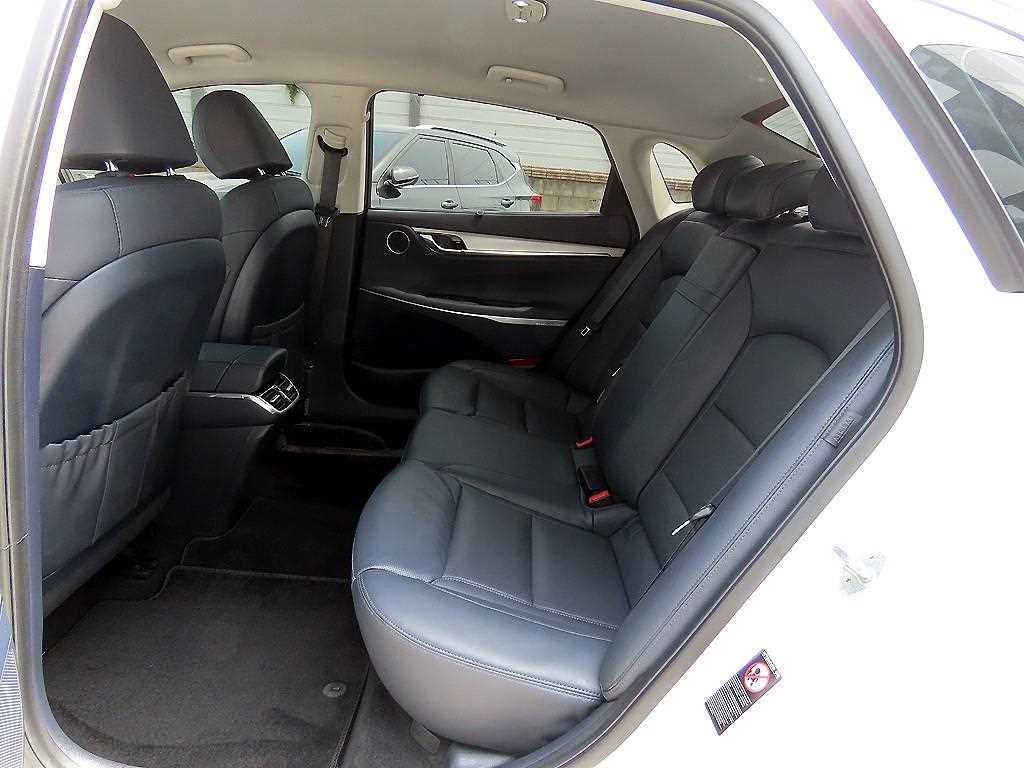HYUNDAI Grandeur - Vista 6