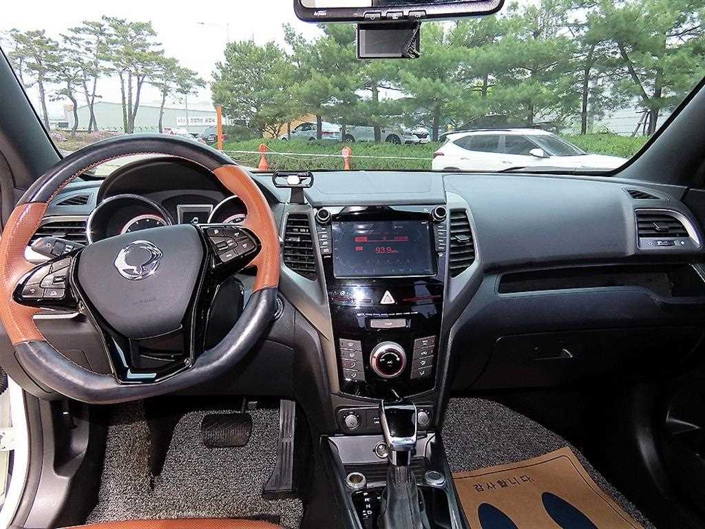 Ssangyong Tivoli - Vista 7