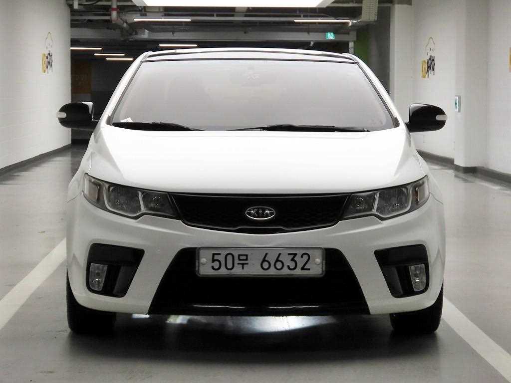 KIA Forte 2010 Blanco - Importación desde Corea - HF Imports Iquique - Foto 1