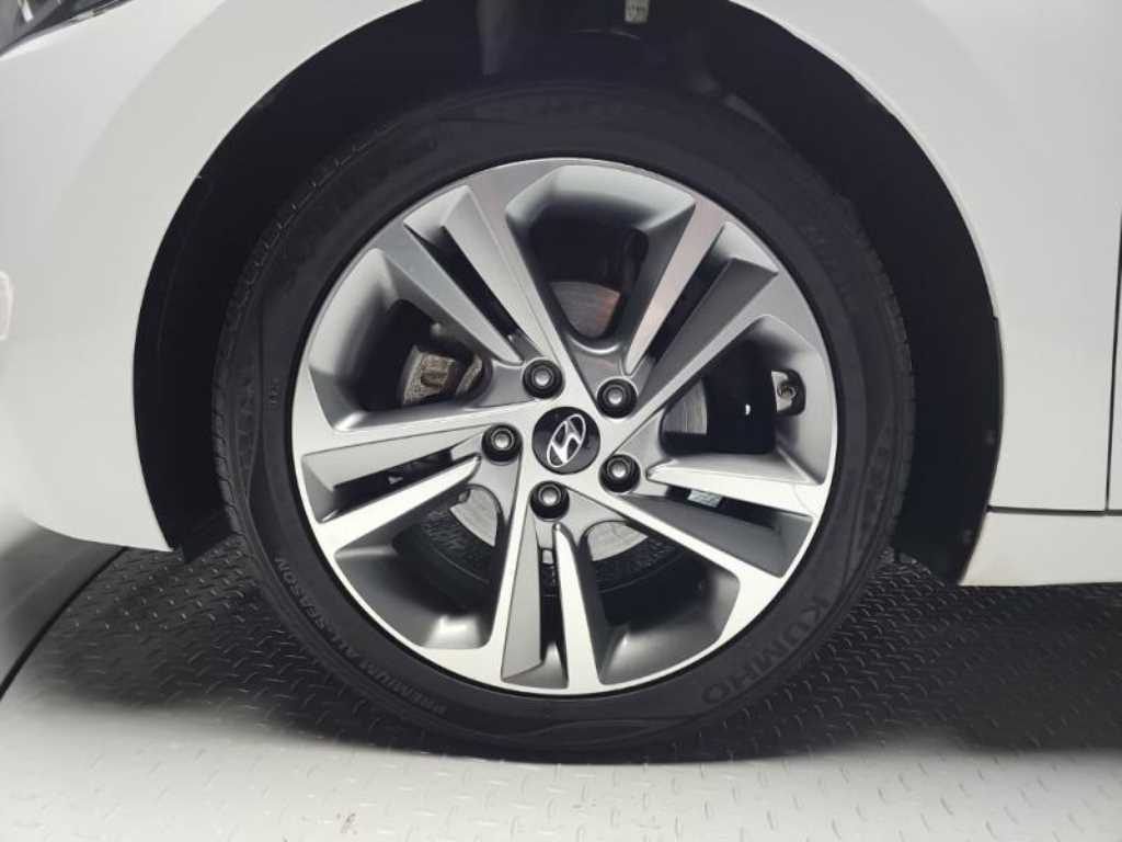 HYUNDAI Avante 2018 Blanco - Importación desde Corea - HF Imports Iquique - Foto 19