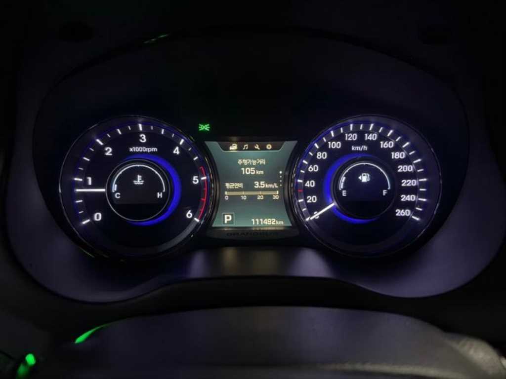 HYUNDAI Grandeur - Vista 9