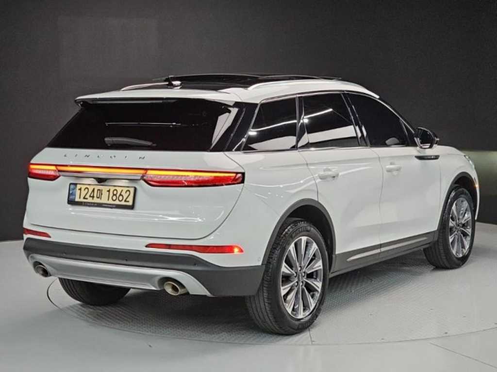 Lincoln Corsair - Vista 3