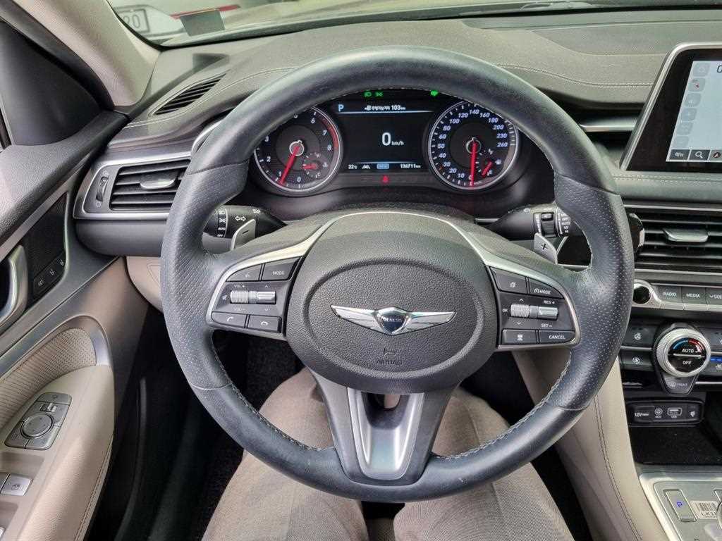 Genesis G70 - Vista 8