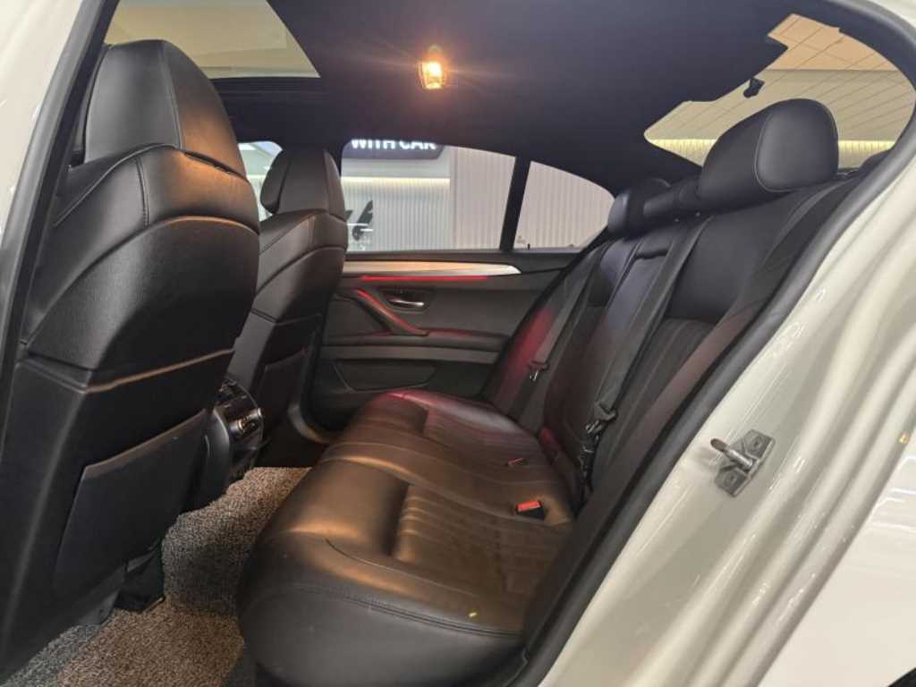 BMW 5 Series - Vista 10