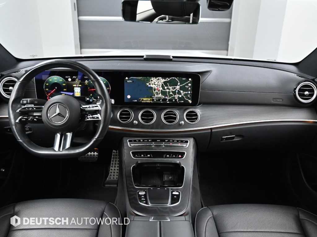 Mercedes Benz E class - Vista 7