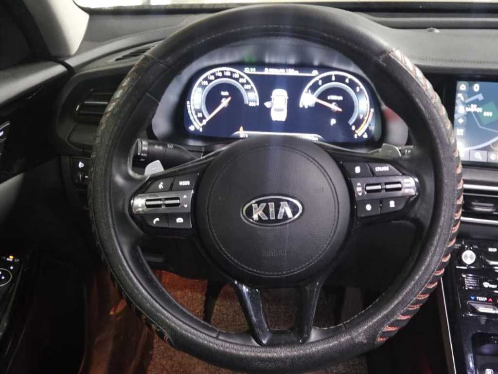 KIA K7 - Vista 6