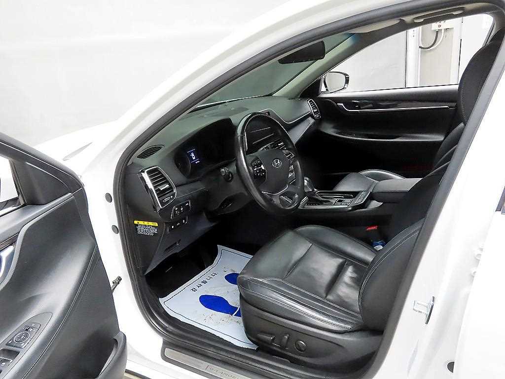 HYUNDAI Grandeur - Vista 5