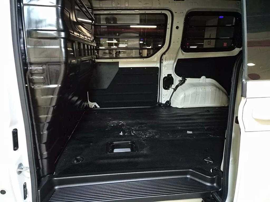 HYUNDAI Staria - Vista 7
