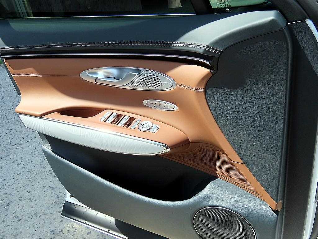 Genesis GV70 - Vista 12