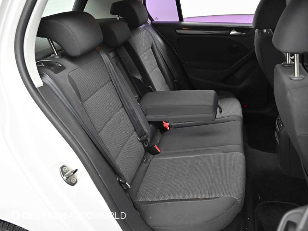 Volkswagen Golf - Vista 12