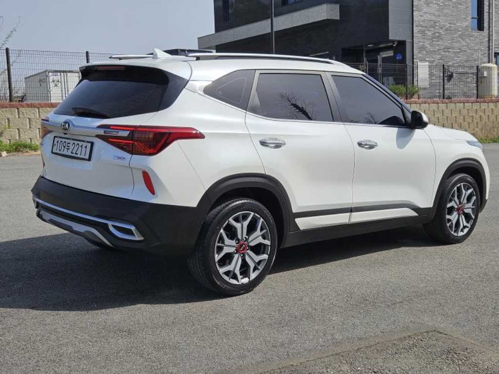 KIA Seltos - Vista 5