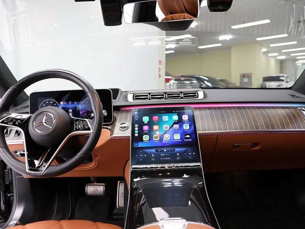 Mercedes Benz S Class - Vista 12