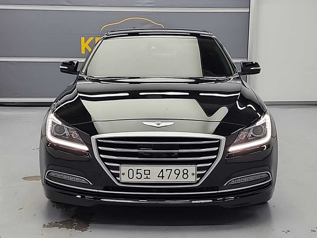 HYUNDAI Genesis - Vista 2