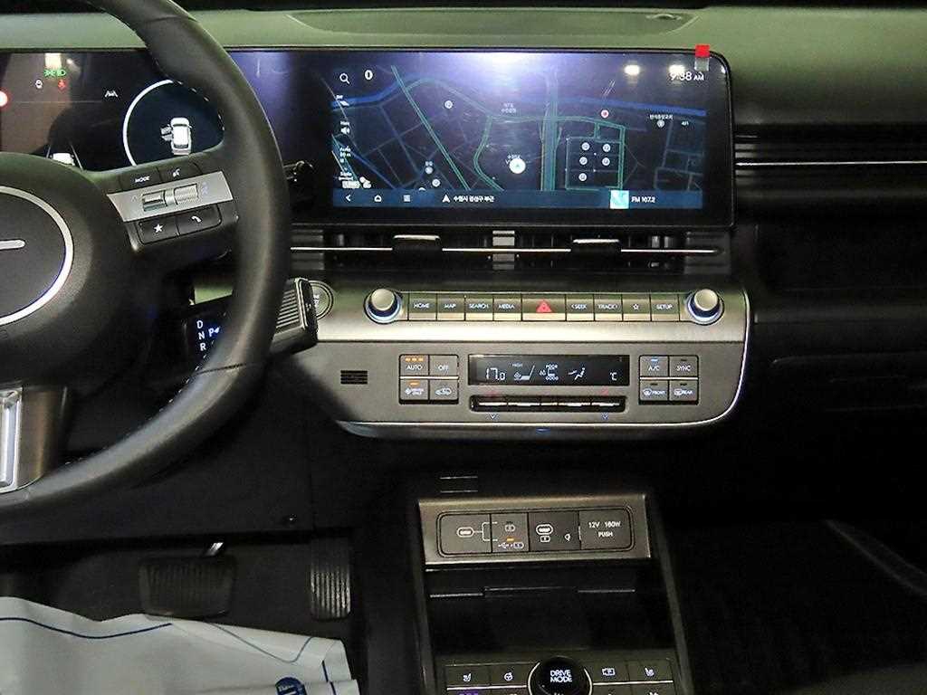 HYUNDAI Kona - Vista 10