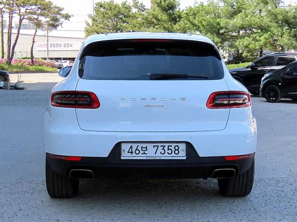 Porsche Macan - Vista 4