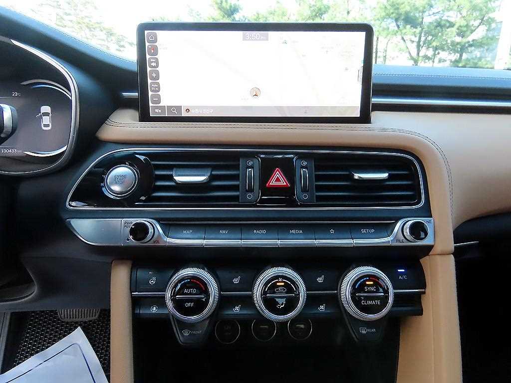 Genesis G70 - Vista 12