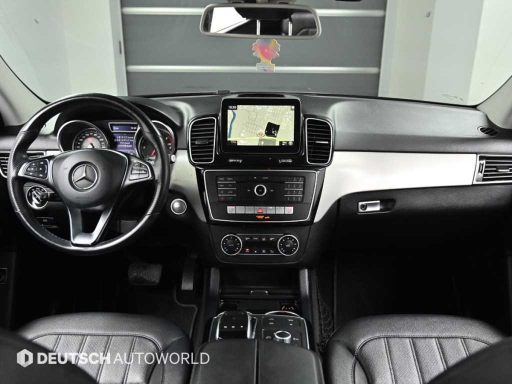 Mercedes Benz GLE Class - Vista 7