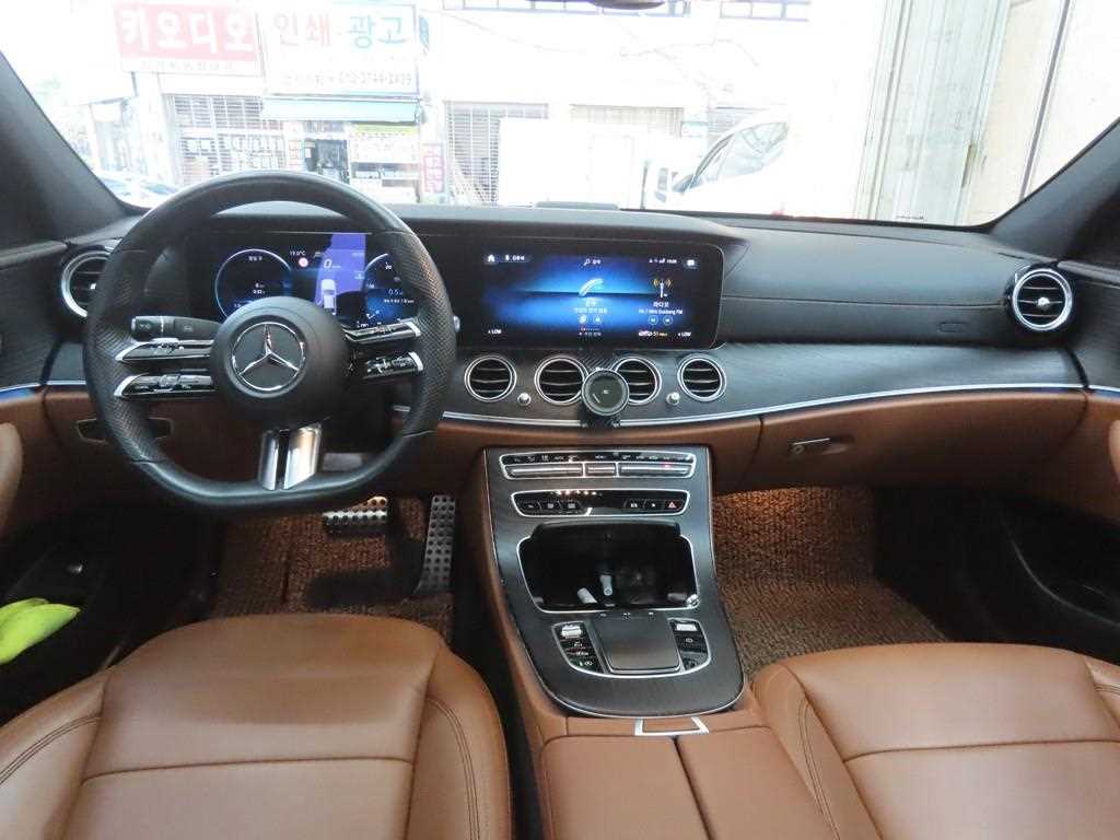 Mercedes Benz E class - Vista 7