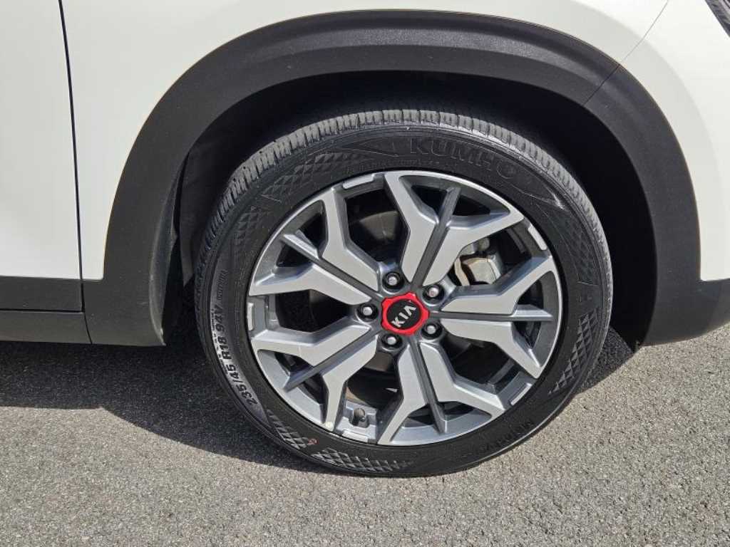 KIA Seltos - Vista 11
