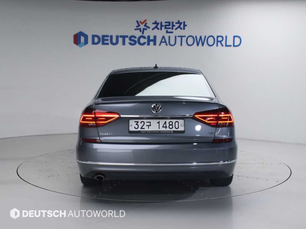 Volkswagen Passat - Vista 4