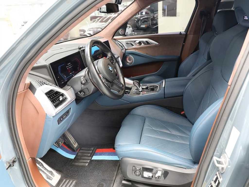 BMW XM - Vista 7