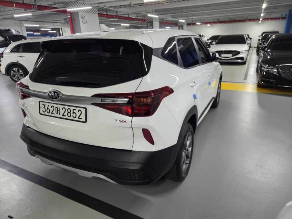 KIA Seltos - Vista 4