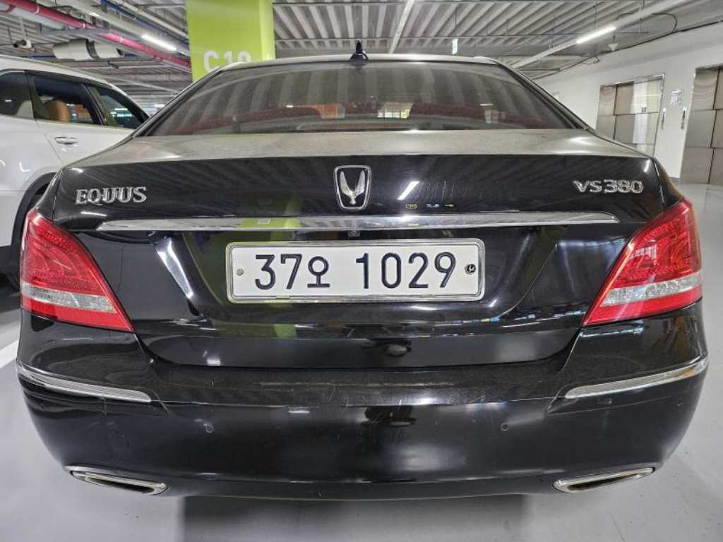 HYUNDAI Equus - Vista 3