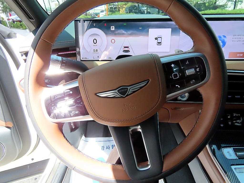 Genesis GV70 - Vista 8