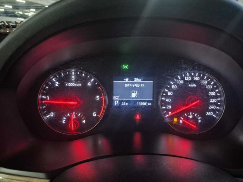 KIA K7 - Vista 9