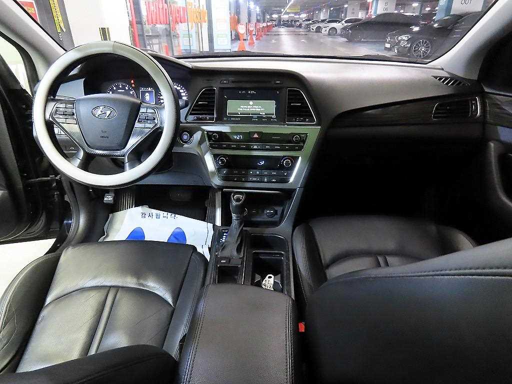 HYUNDAI Sonata - Vista 10