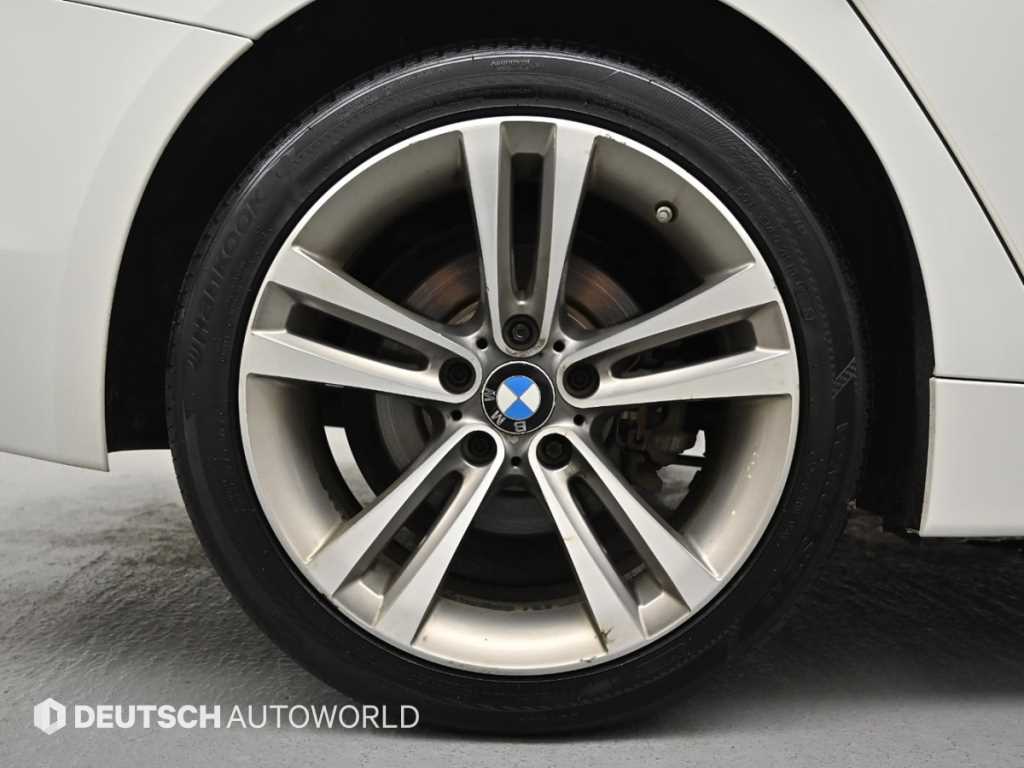 BMW 4 Series - Vista 5