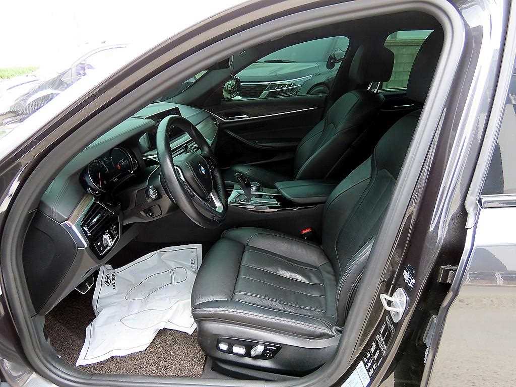 BMW 5 Series - Vista 5