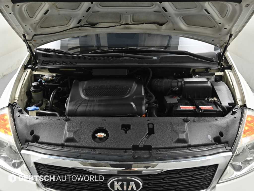 KIA Carnival - Vista 6