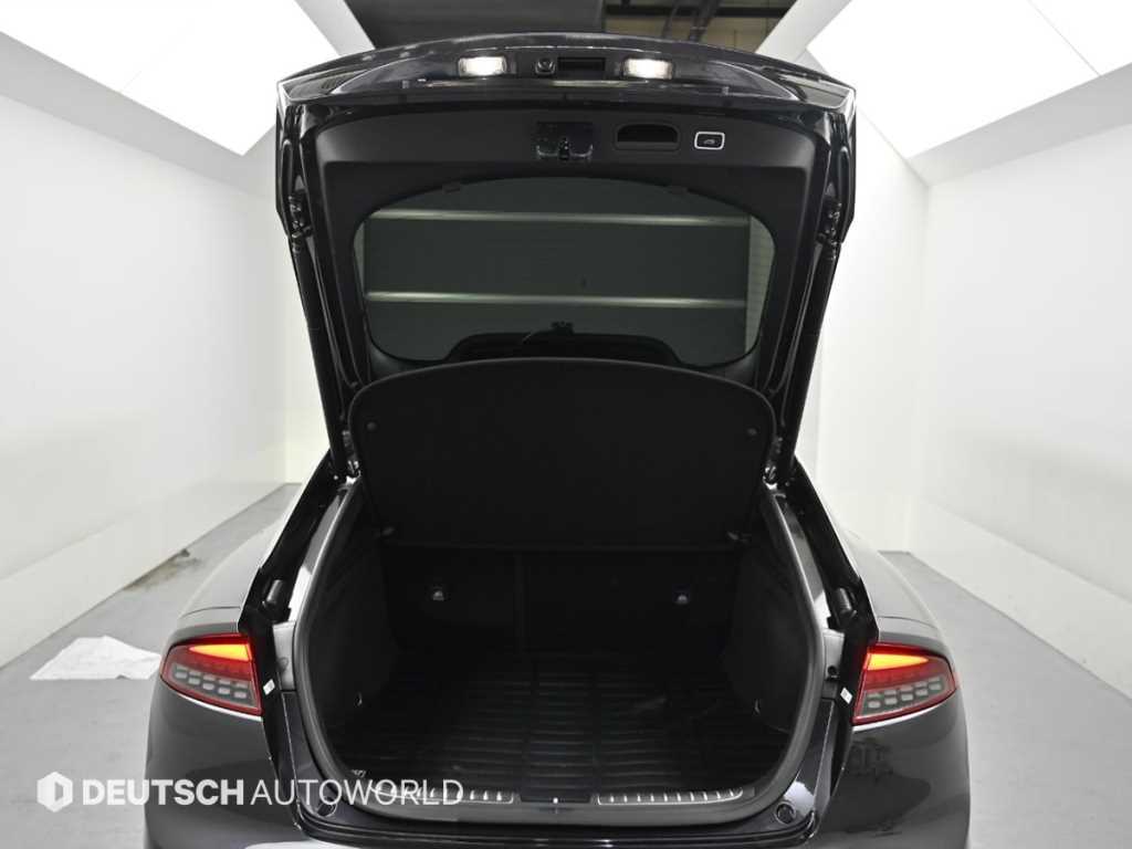 KIA Stinger - Vista 5