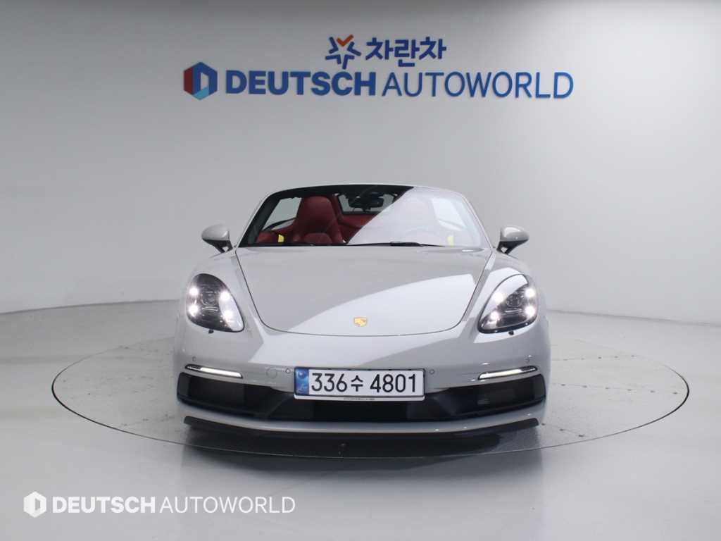 Porsche 718 - Vista 3