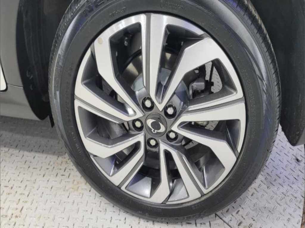 Ssangyong Tivoli - Vista 9