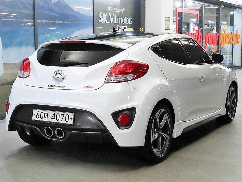 HYUNDAI Veloster - Vista 4