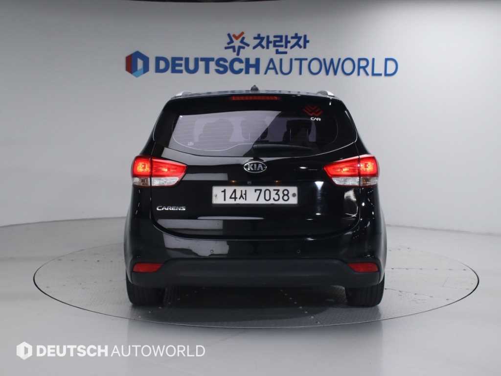 KIA Carens - Vista 4