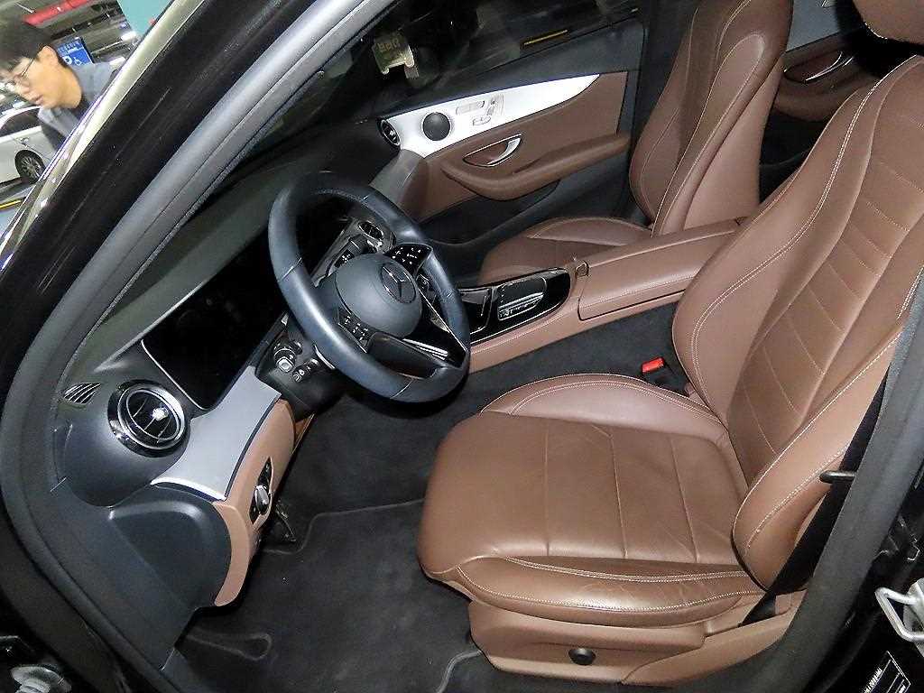 Mercedes Benz E class - Vista 6