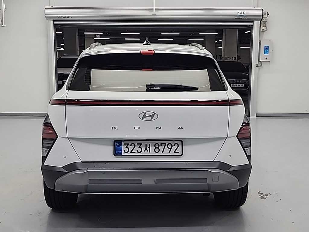 HYUNDAI Kona - Vista 3