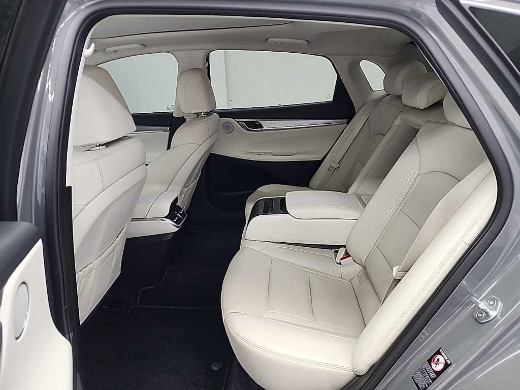 HYUNDAI Grandeur - Vista 12