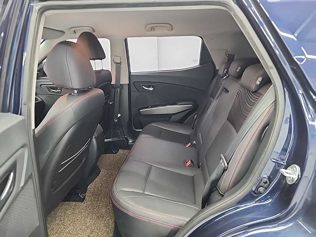 Ssangyong Tivoli - Vista 12